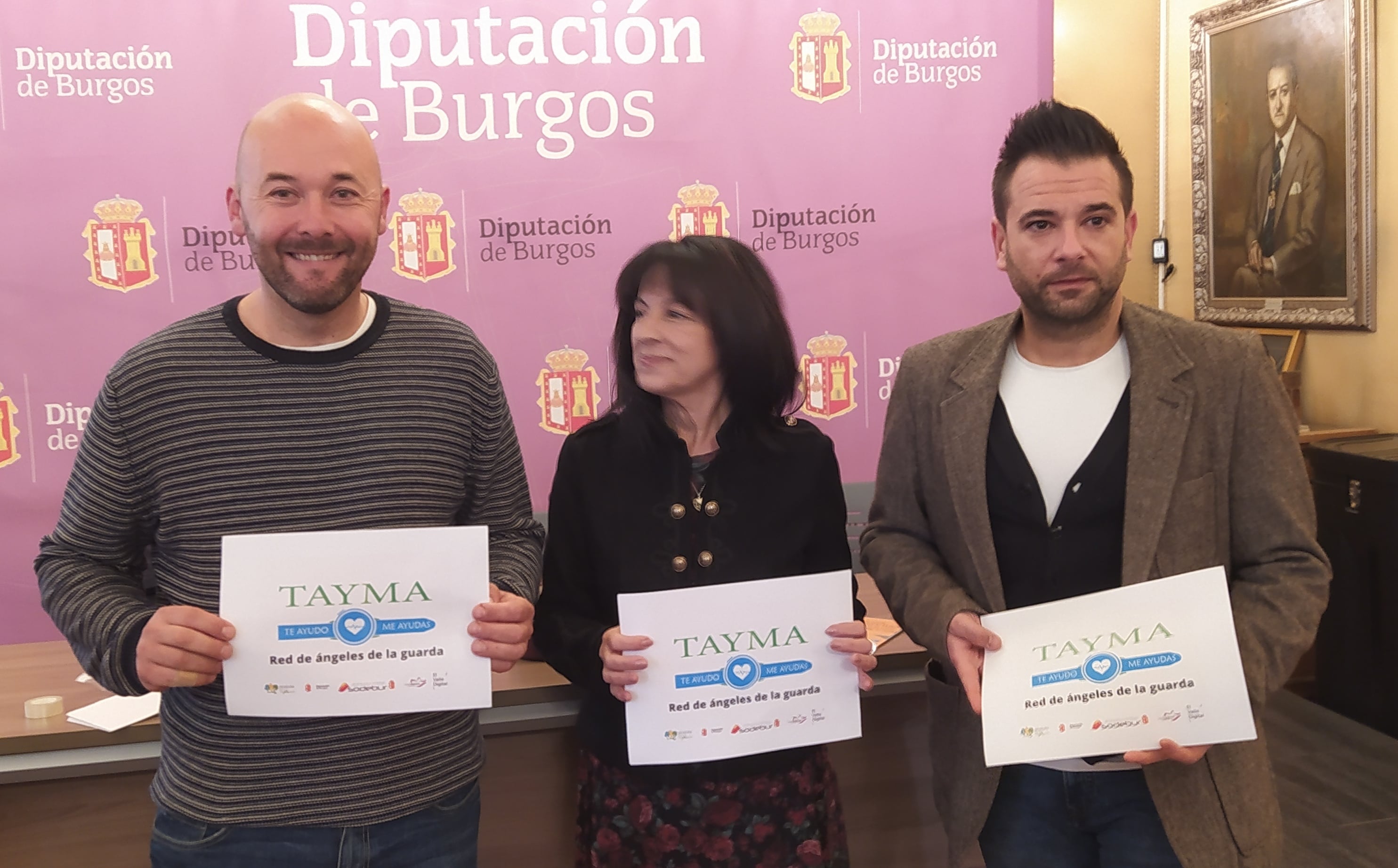 El promotor de Tayma, Borja Rosales (izda), la diputada de bienestar social, Inmaculada Sierra y el presidente de Agalsa, Oscar Izcara