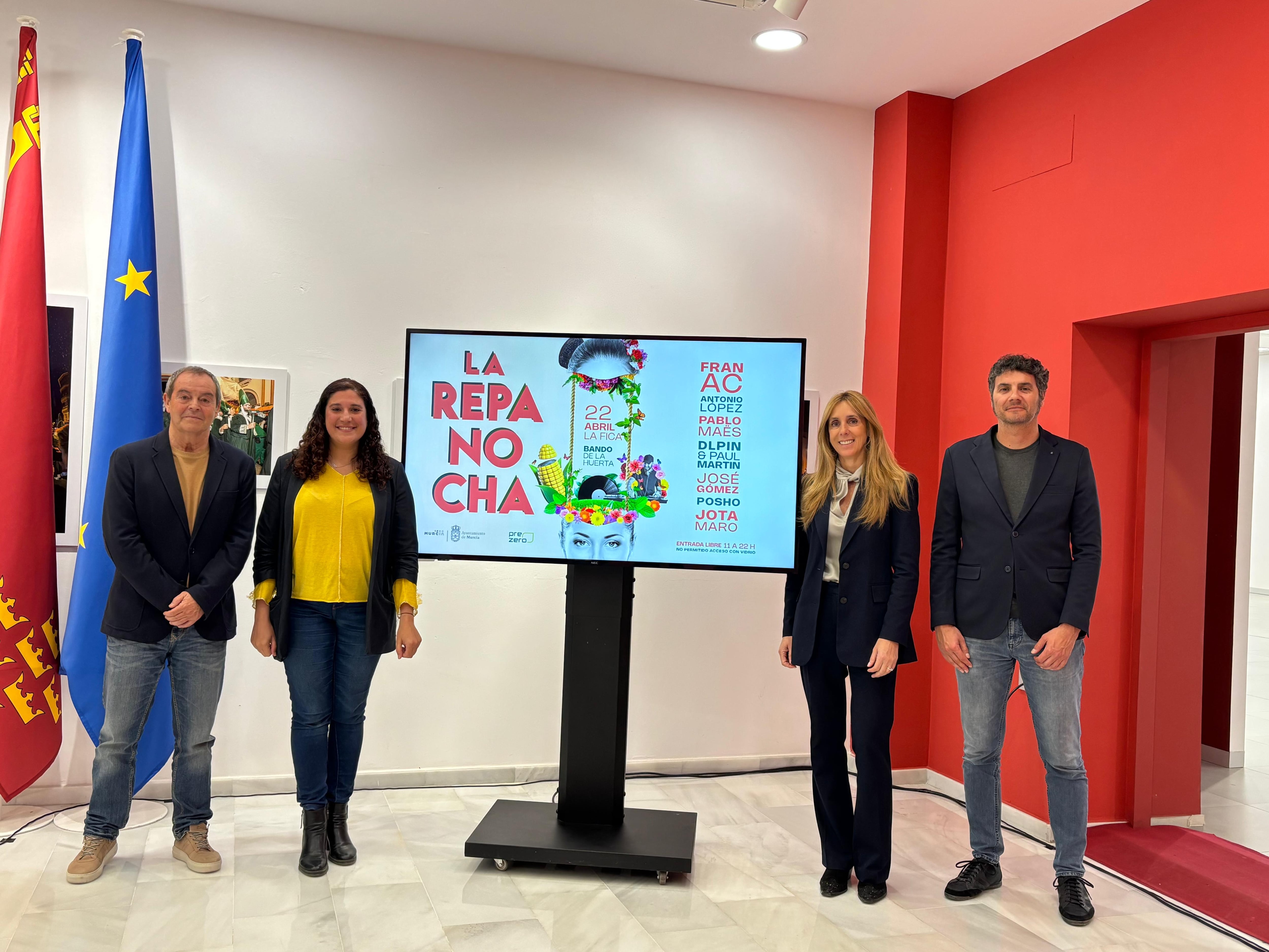 La concejal de Talento Joven y Espacios Públicos, Sofía López Briones en la presentación de La Repanocha 2025.