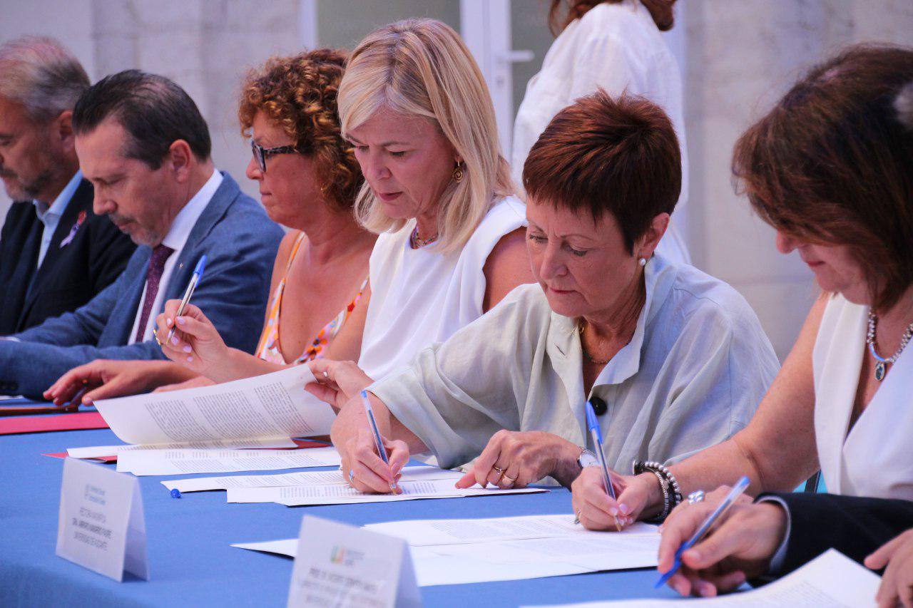 Firma del convenio Generalitat con los rectores y rectoras de las universidades públicas de la Comunitat Valenciana