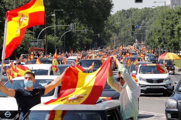 Manifestación en coche promovida por Vox en Madrid contra la gestión del Gobierno en la pandemia del coronavirus