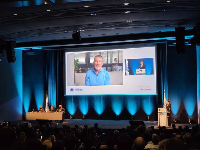 Banderas durante su intervención en París