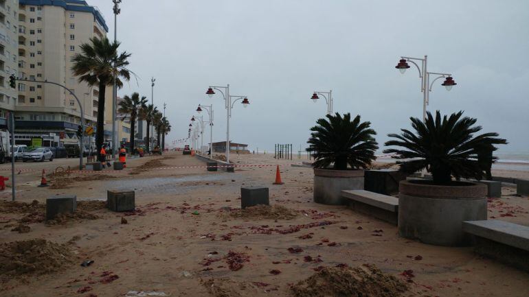 Paseo Marítimo de Cádiz tras el temporal del 1 de marzo