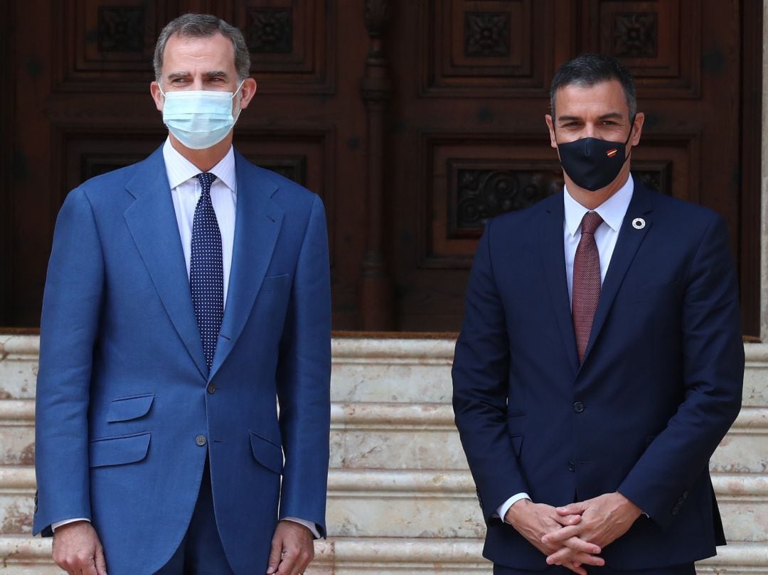 El Rey Felipe VI y Pedro Sánchez.