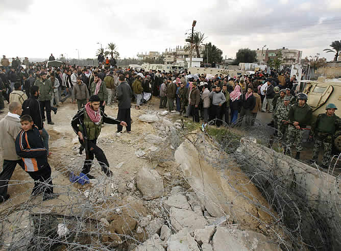 Caos en la frontera entre la franja de Gaza y Egipto