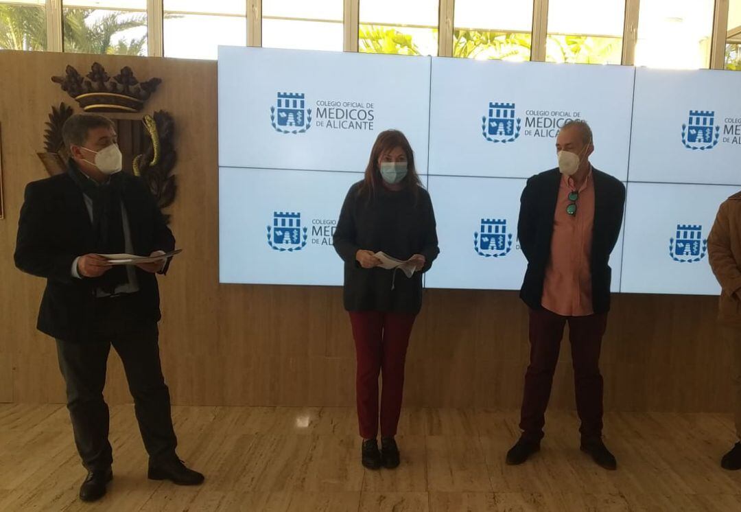 Guillermo Llago (i), Isabel Moya (c) y José Amorós (d)