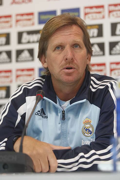 Schuster en la rueda de prensa previa al partido contra el Betsis