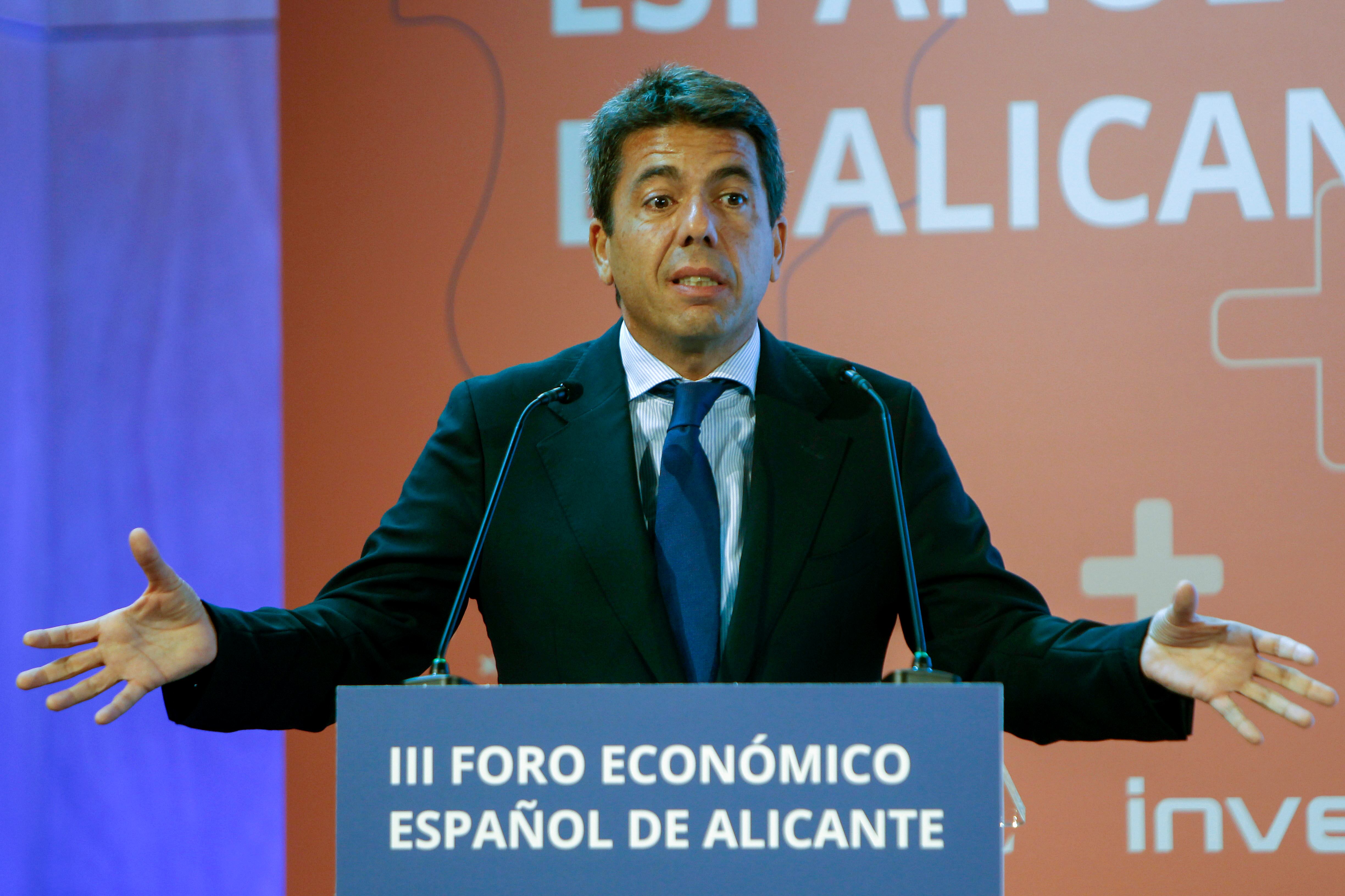 GRAFCVA6424. ALICANTE, 23/10/2023.- El president de la Generalitat, Carlos Mazón, durante su intervención en el III Foro Económico Español de Alicante, organizado por El Español, Universia y De Alicante. EFE/Morell
