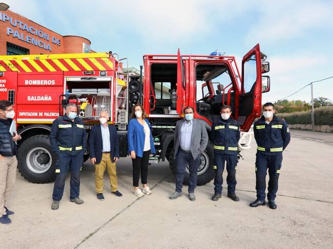 Entrega del vehículo por parte de la Diputación