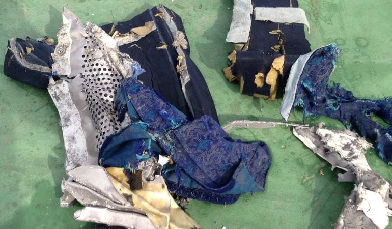 Restos del avión de EgyptAir encontrados en el Mediterráneo.