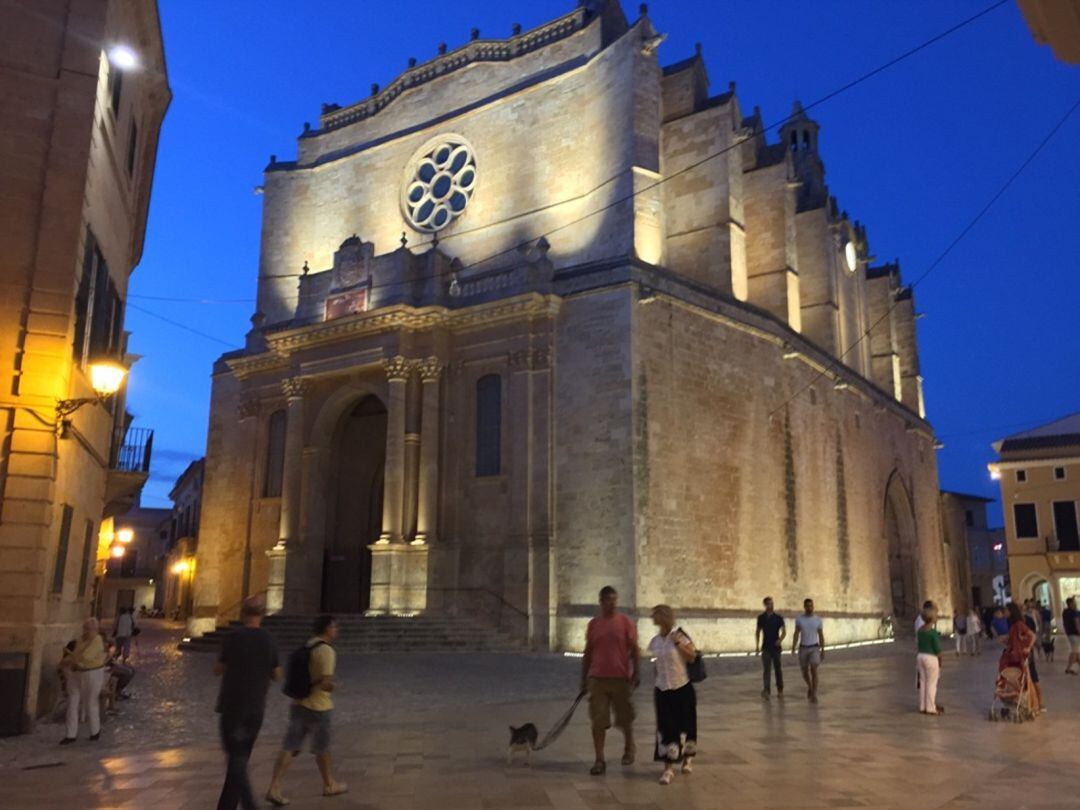 La catedral de Menorca albergará este sábado el mayor videomapping de la isla.