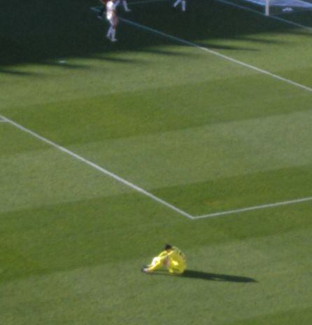Tomeu Nadal, llorando en el terreno del juego del Carlos Belmonte al finalizar el partido