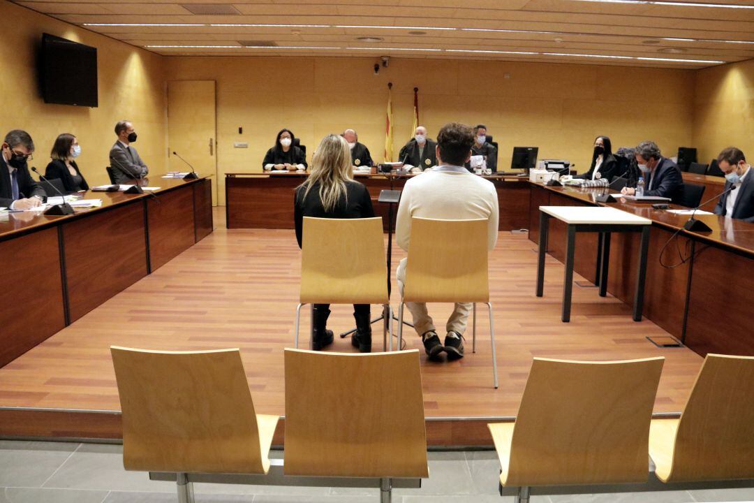 Els acusats durant el judici.