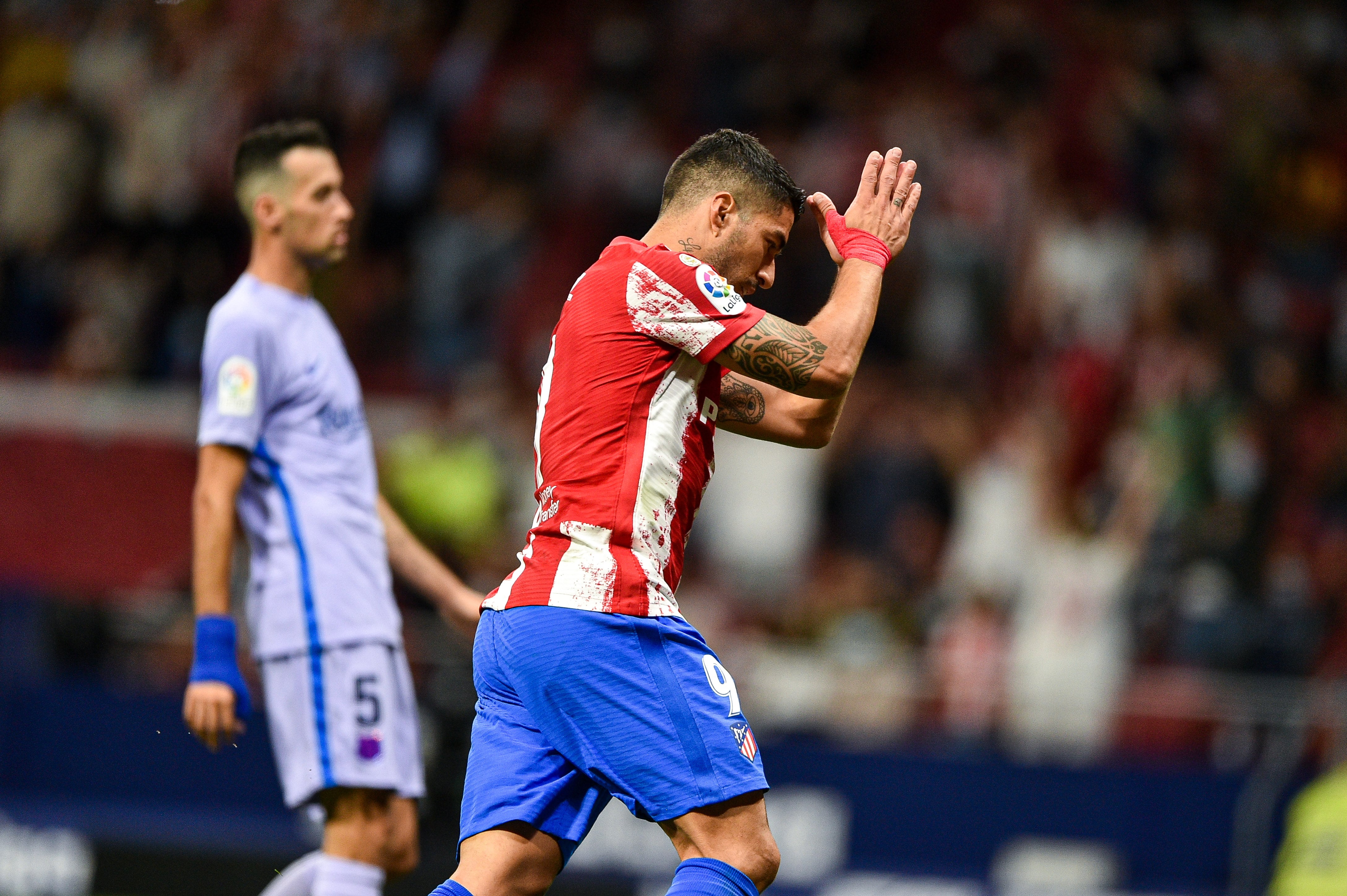 Luis Suárez celebra su gol ante el FC Barcelona