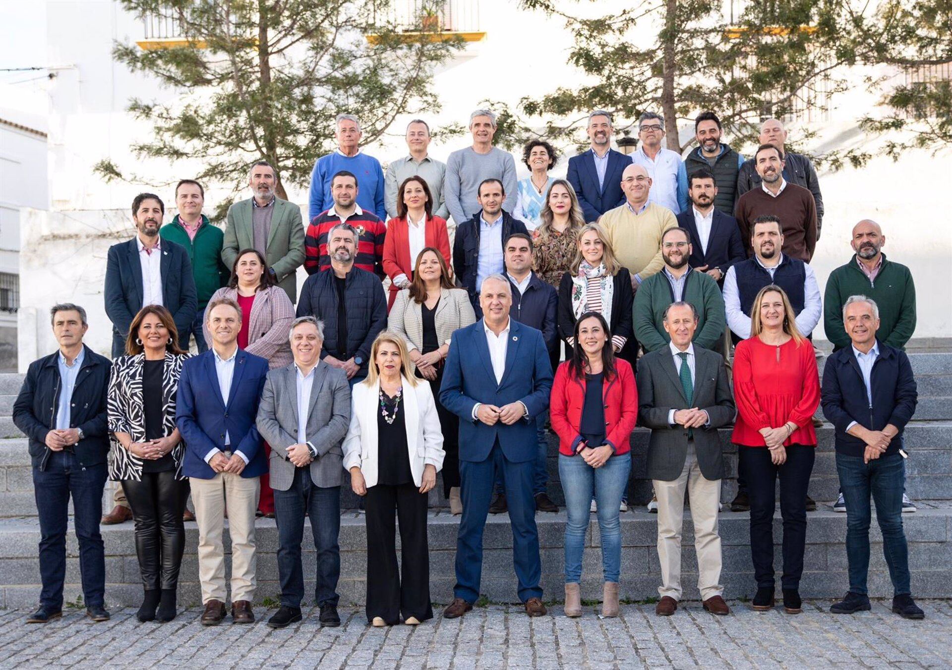 Ruiz Boix junto a los candidatos socialistas