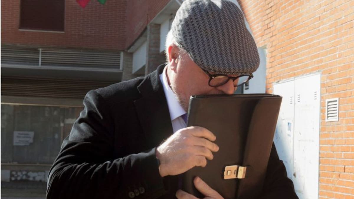 El comisario Villarejo, implicado en el chantajeo a Corinna, seguirá en prisión