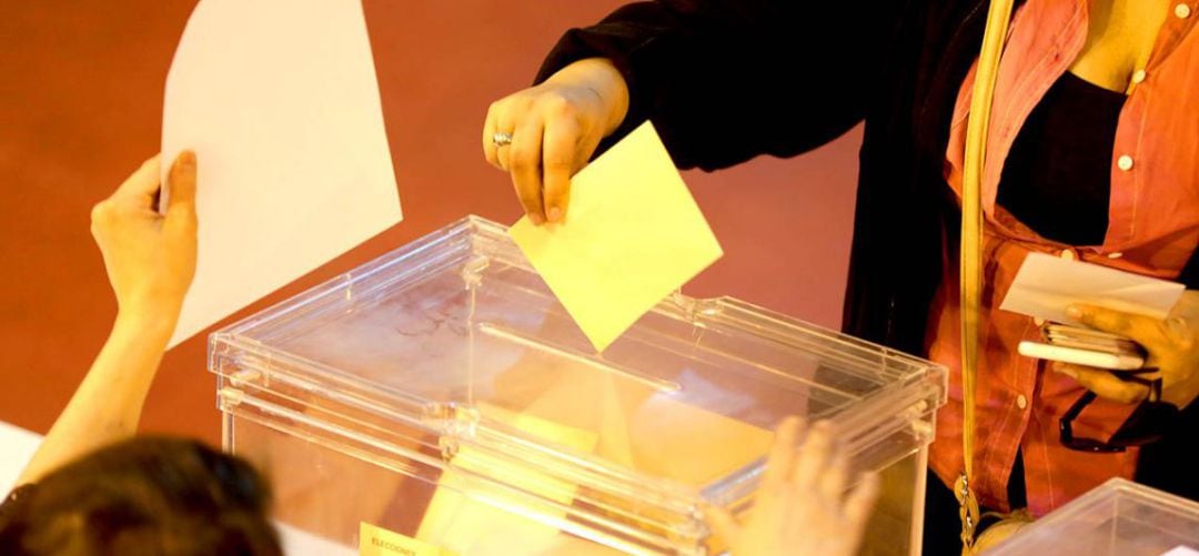 Voto en un colegio electoral de Alcobendas