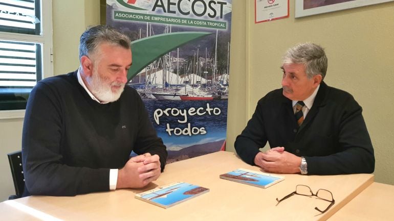 El presidente de la Asociación de empresarios de la costa, Luis Martín, se reúne con el presidente de los Chiringuiteros para abordar temas de actualidad que afecta a la costa tropical