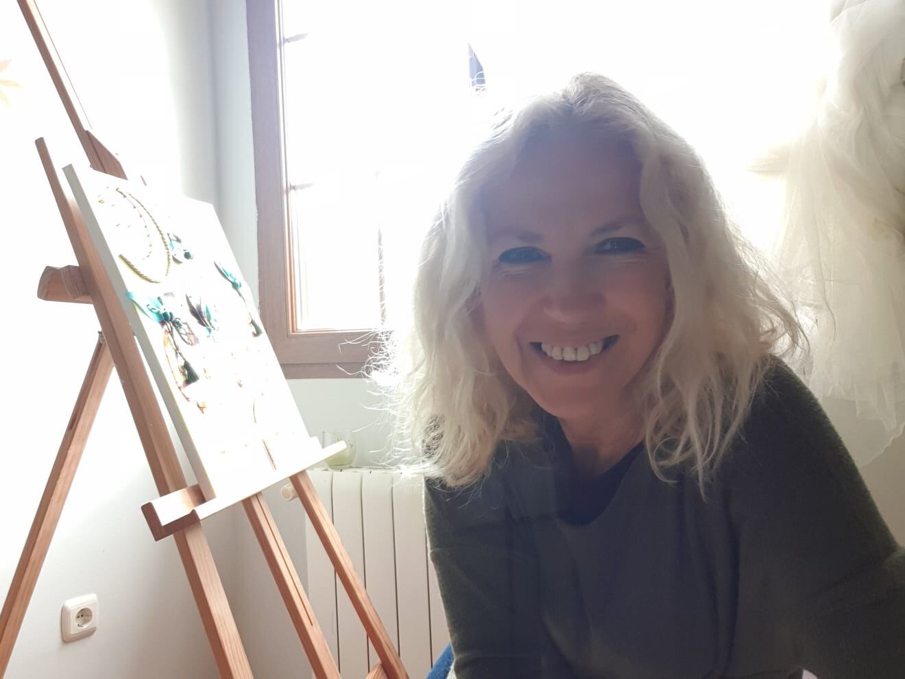 Paqui Vicente, candidata a alcaldable de Elda por Vox, en la jornada de reflexión