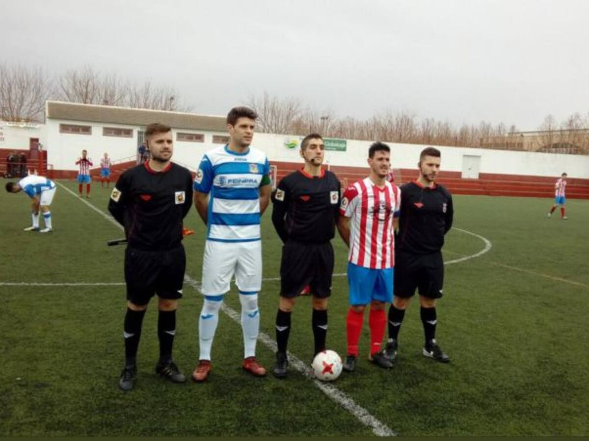 Kike Espinosa rescata un punto ante un buen CD Villacañas