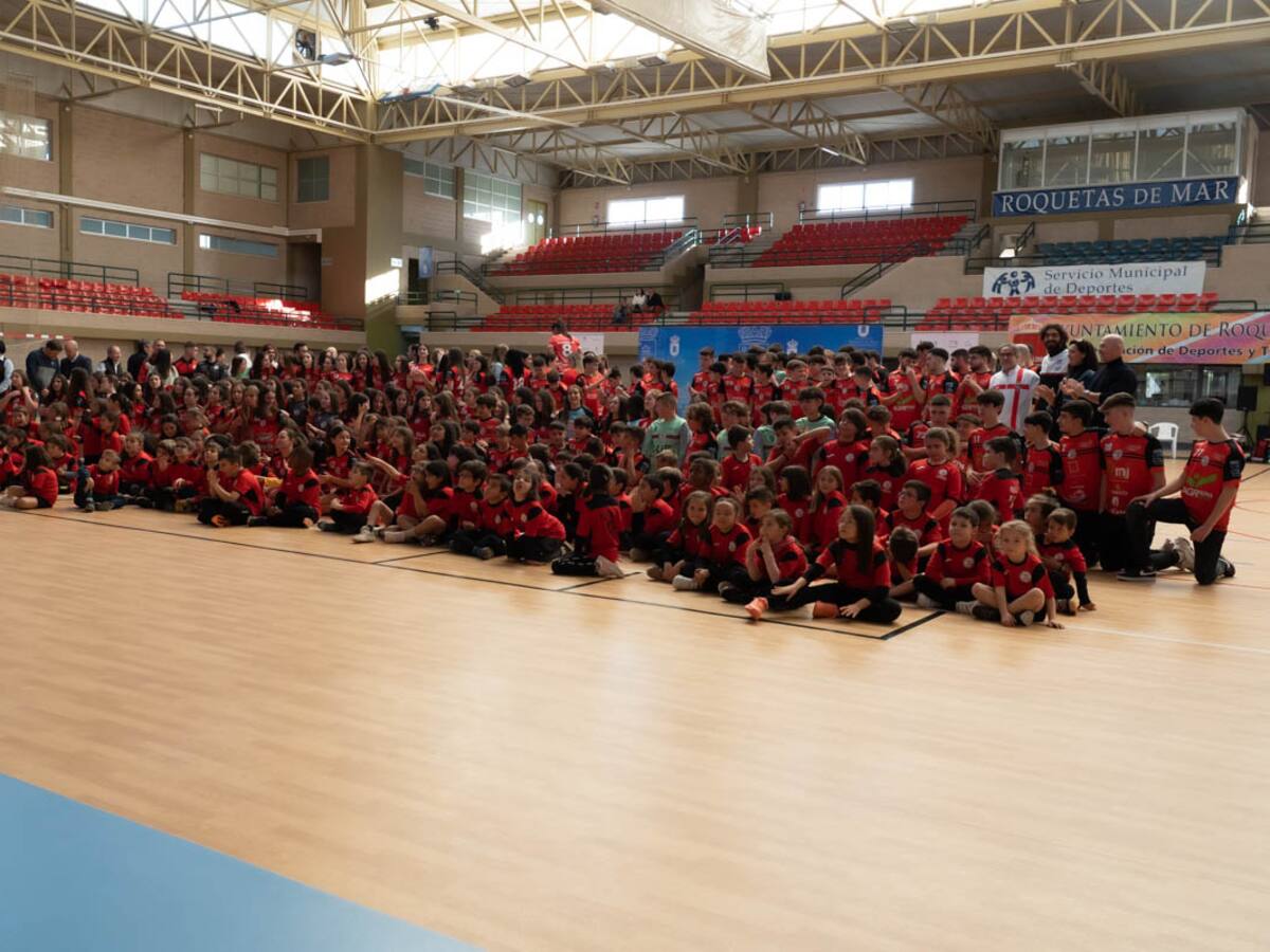 Puesta de largo de los equipos del BM Roquetas