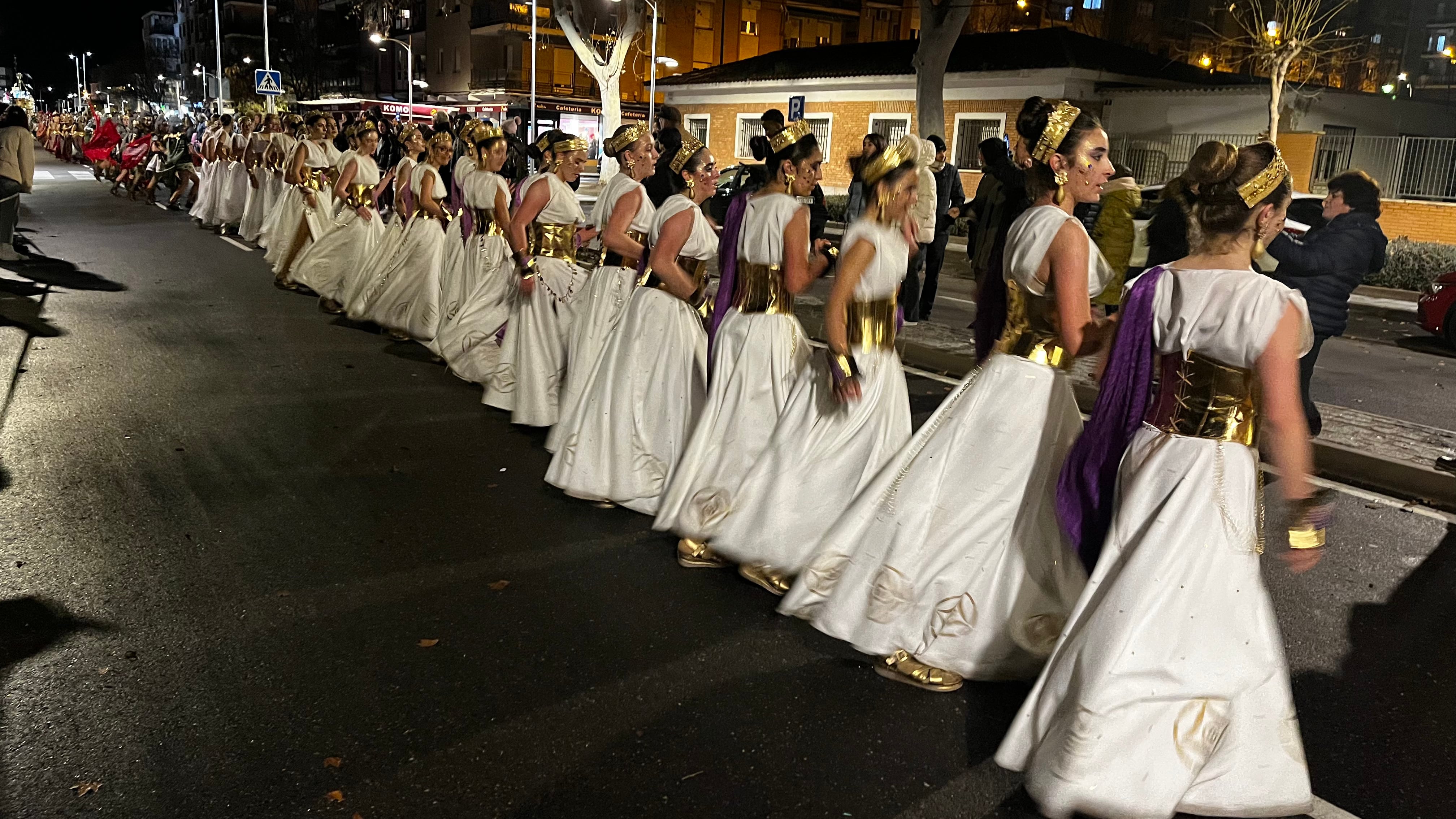 La lluvia da una tregua en Toledo para la celebración del desfile de carnaval, a pesar del aguacero previo a la salida