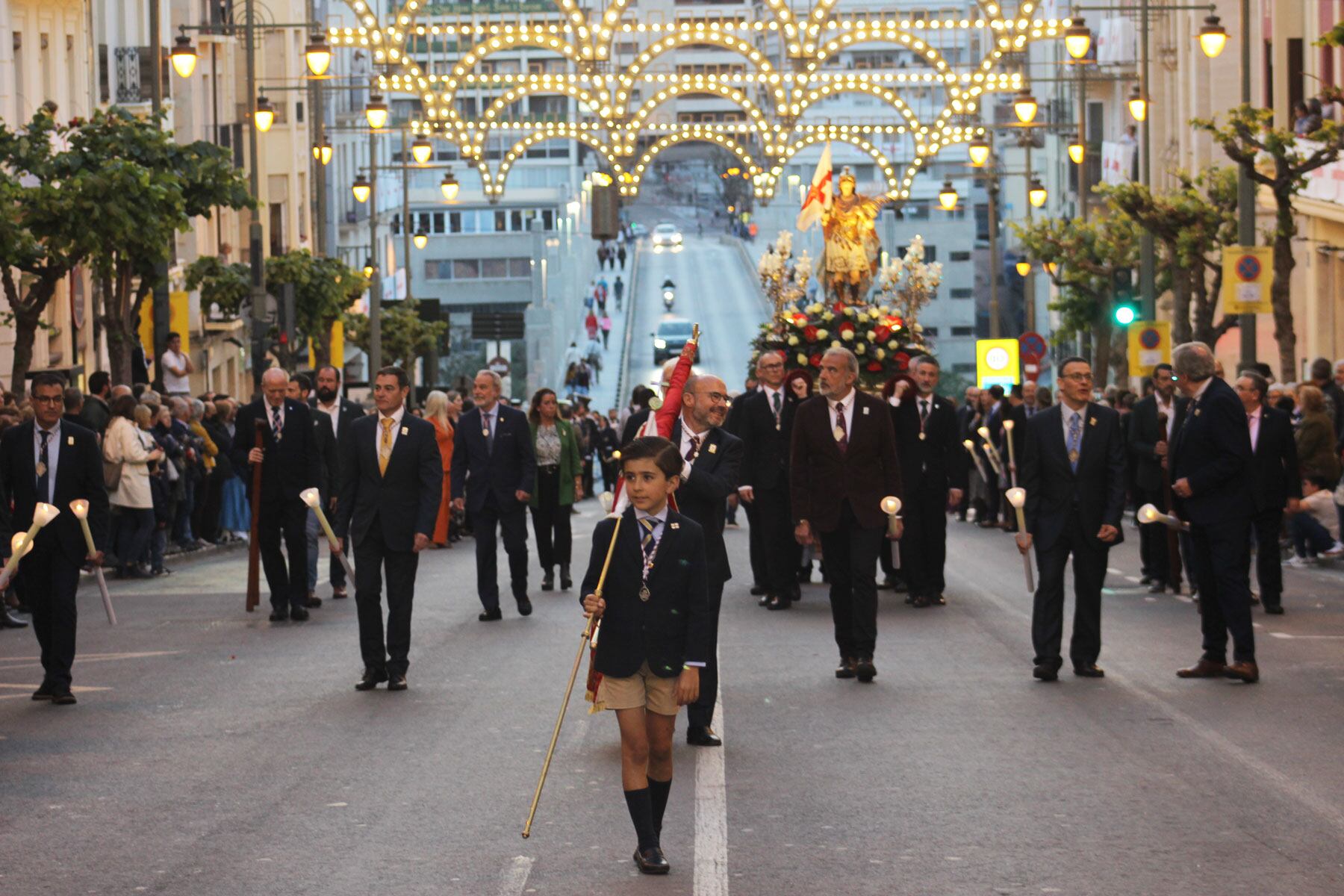 El Sant Jordiet, Mauro Abellán, durante la procesión del Traslado