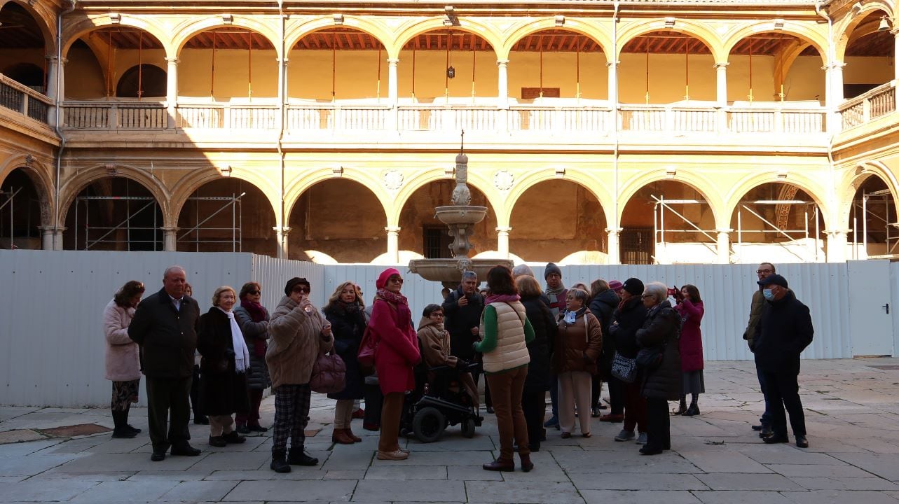 Foto de archivo de uno de los patios del Hospital de San Juan de Dios de Granada