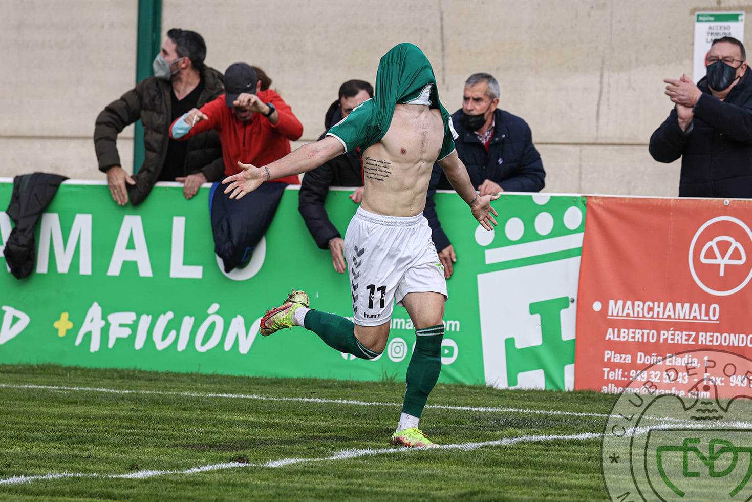 Alvarito celebra el 4-2 ante el Alzira en La Solana