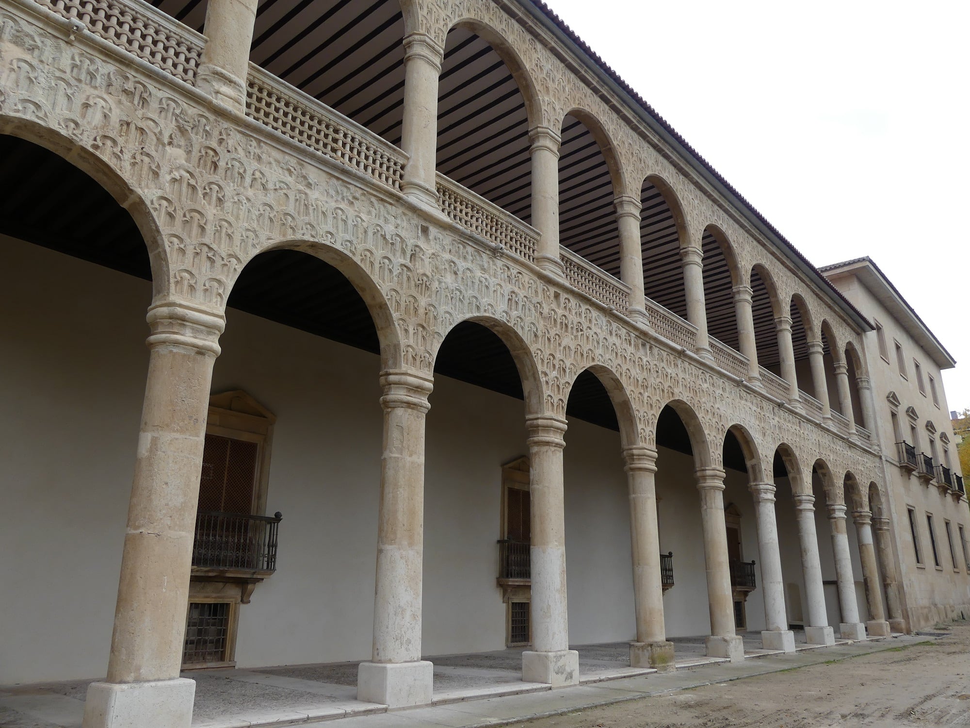 Galería de Poniente del Palacio del Infantado