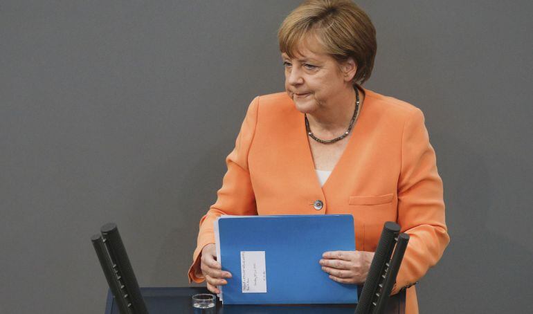 Angela Merkel durante su comparecencia ante el Parlamento alemán.