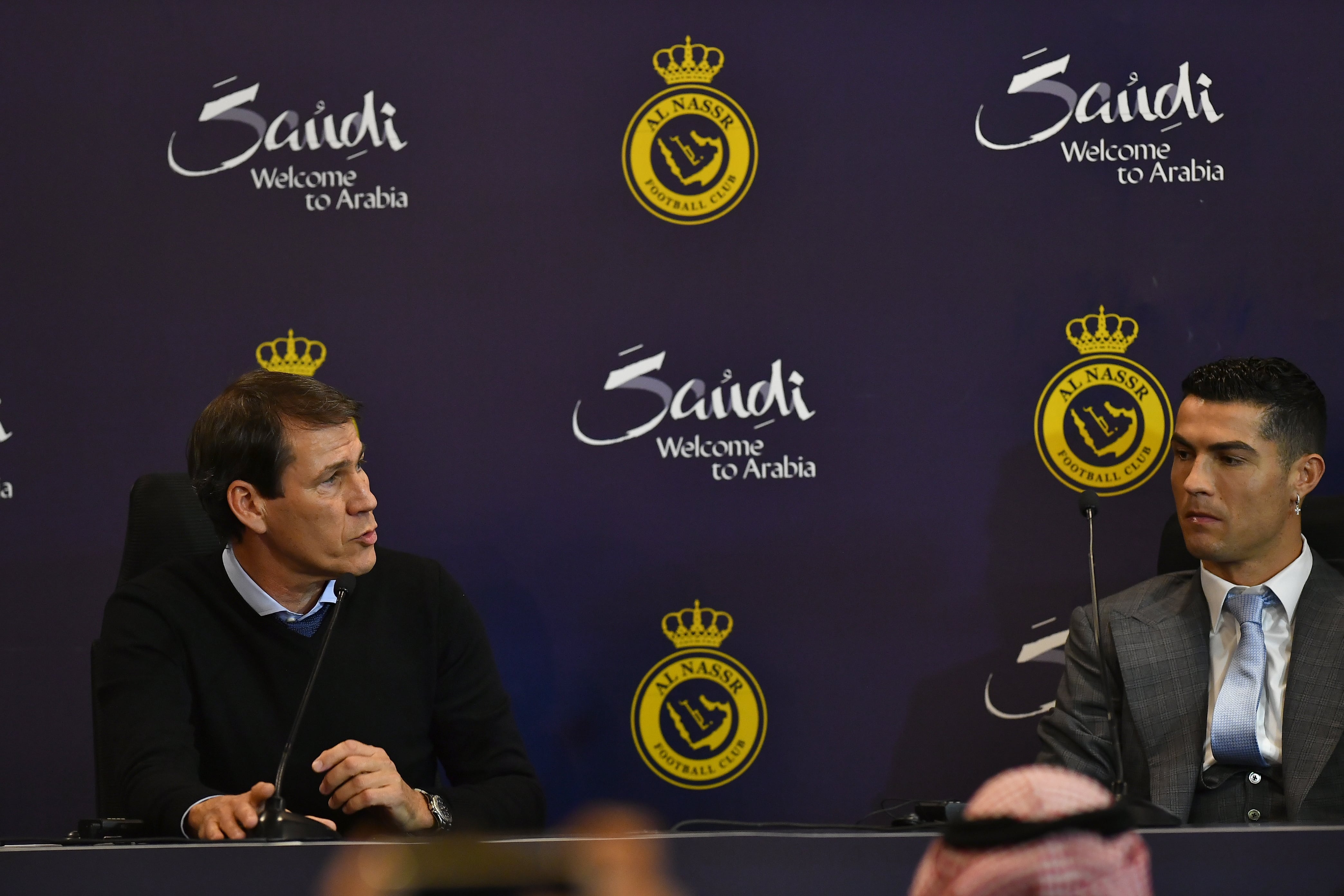 Rudi García, entrenador del Al Nasser, y Cristiano Ronaldo en la presentación del portugués.