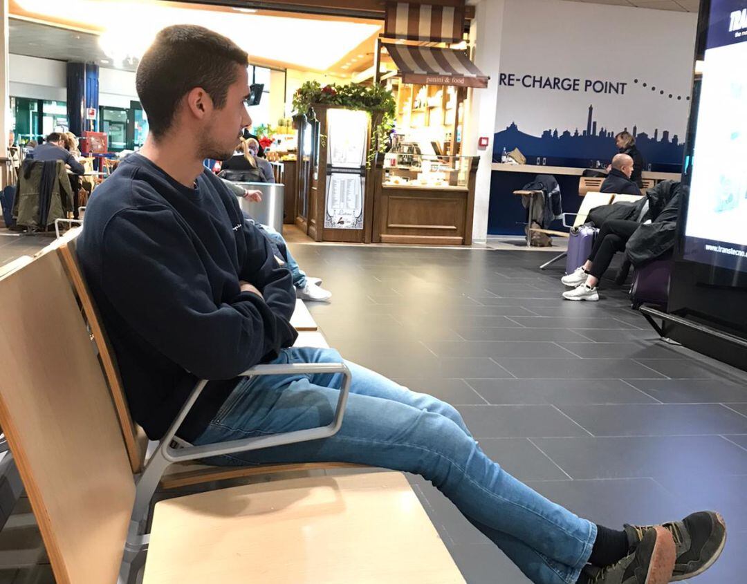 Carlos Boix, joven de Gandia que ha podido volver de Italia