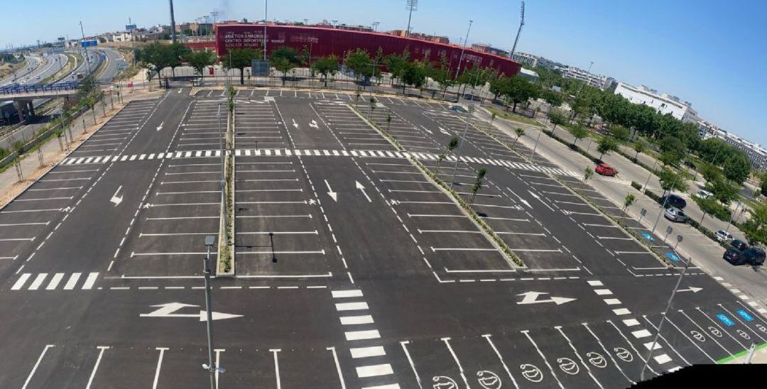 Parking ampliado del Complejo Deportivo Espartales