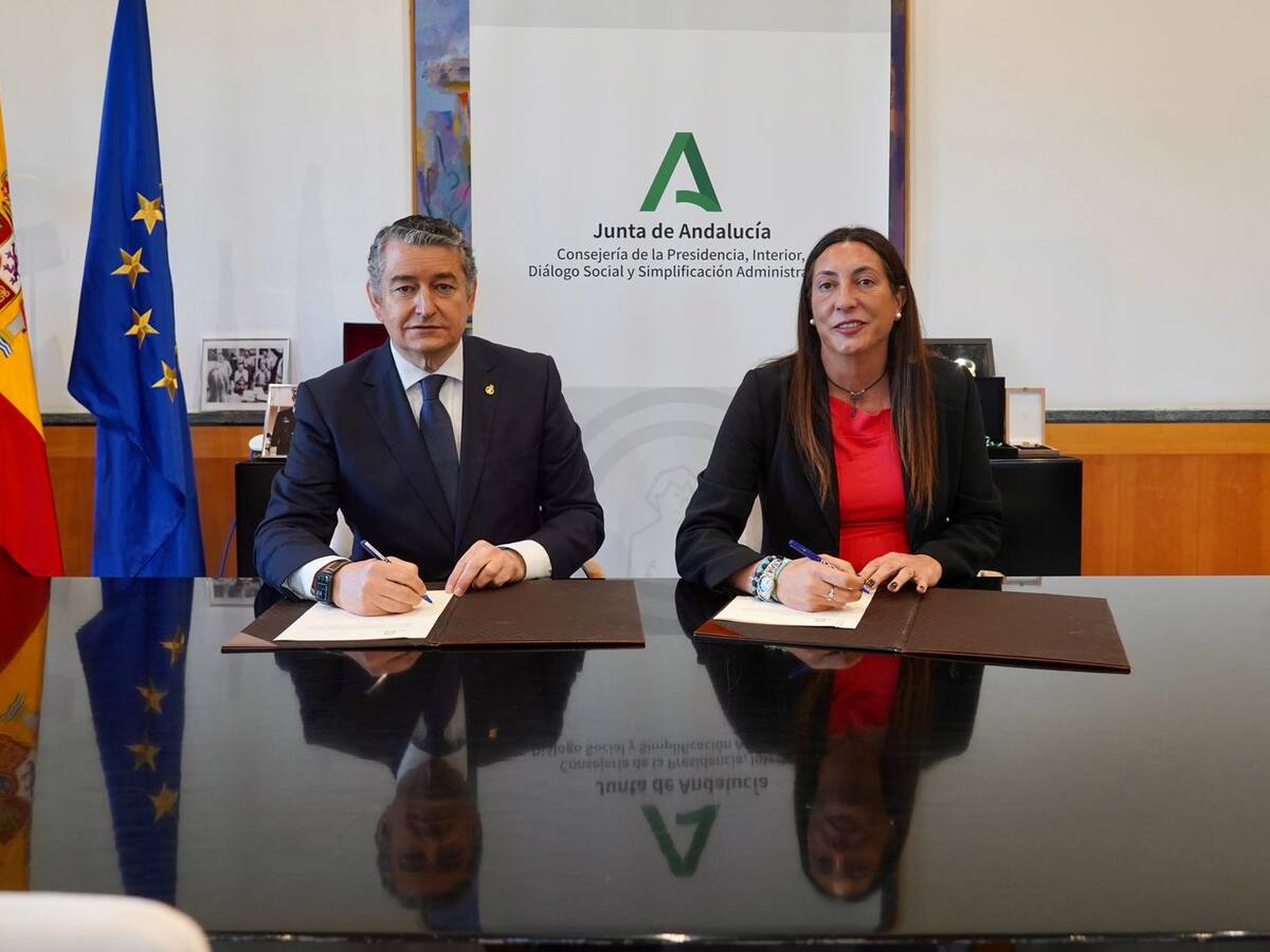 Firmado el acuerdo para la integración del Teléfono de Información a la Mujer en el 112