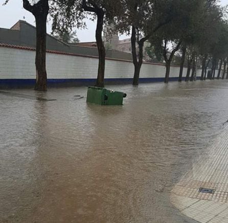 La troma de agua ha anegado diversas calles de Santa Cruz de Mudela (Ciudad Real)