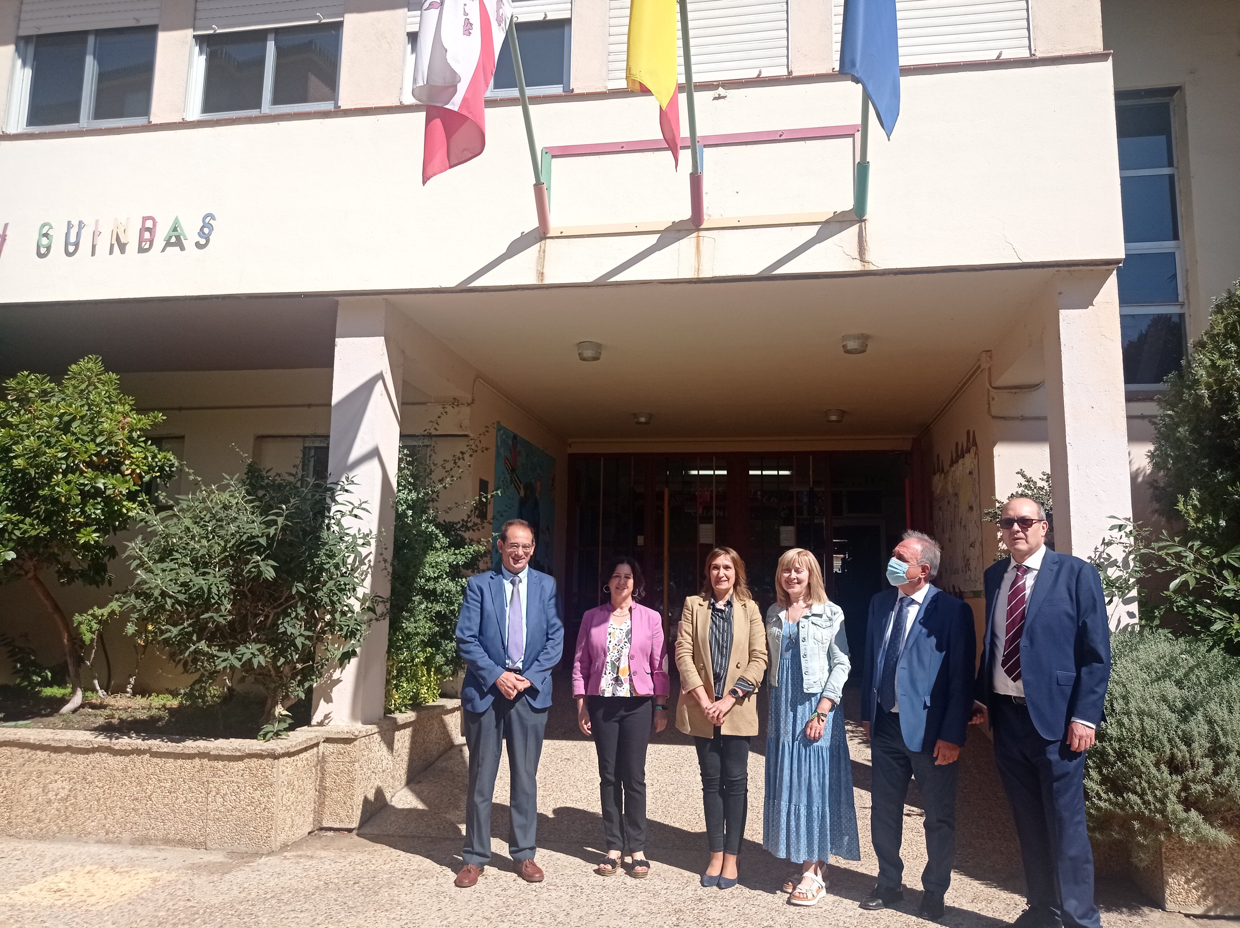 Rocío Lucas, ha visitado esta mañana el Centro de Educación Infantil y Primaria (CEIP) ‘Pan y Guindas’ de Palencia
