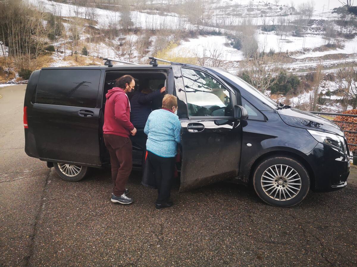 Montanuy celebra el décimo aniversario de la puesta en marcha de su servicio de transporte social