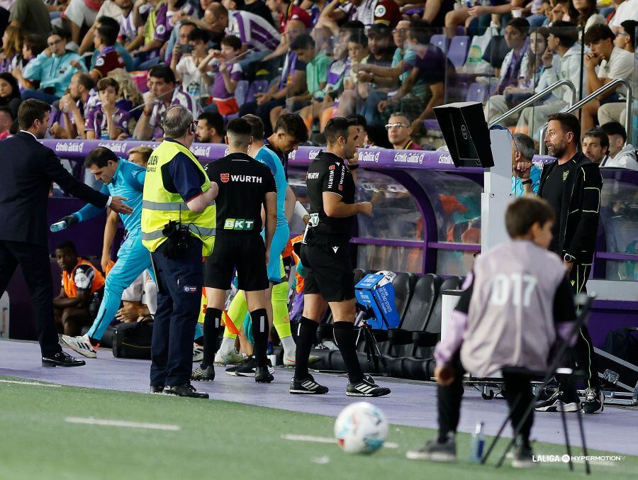Tarde de televisión en Valladolid con el Almería de protagonista.