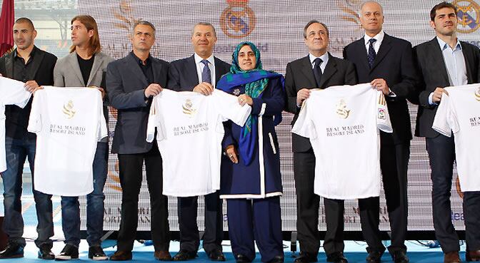 Benzema, Ramos, Mourinho, Florentino y Casillas en la presentación del &#039;Real Madrid Resort Island&#039;