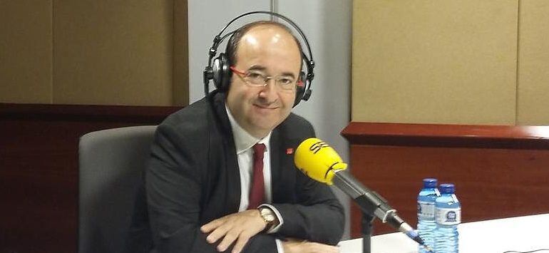 Miquel Iceta, als estudis de Ràdio Barcelona