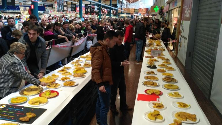 Iñaki Narros  y Angelita Alfaro (a la izquierda) han formado parte del jurado