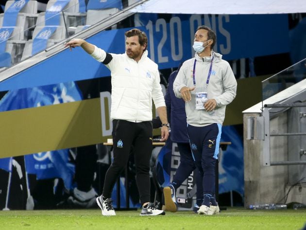 André Villas-Boas y Ricardo Carvalho dirigen desde el área técnica del Olympique de Marsella