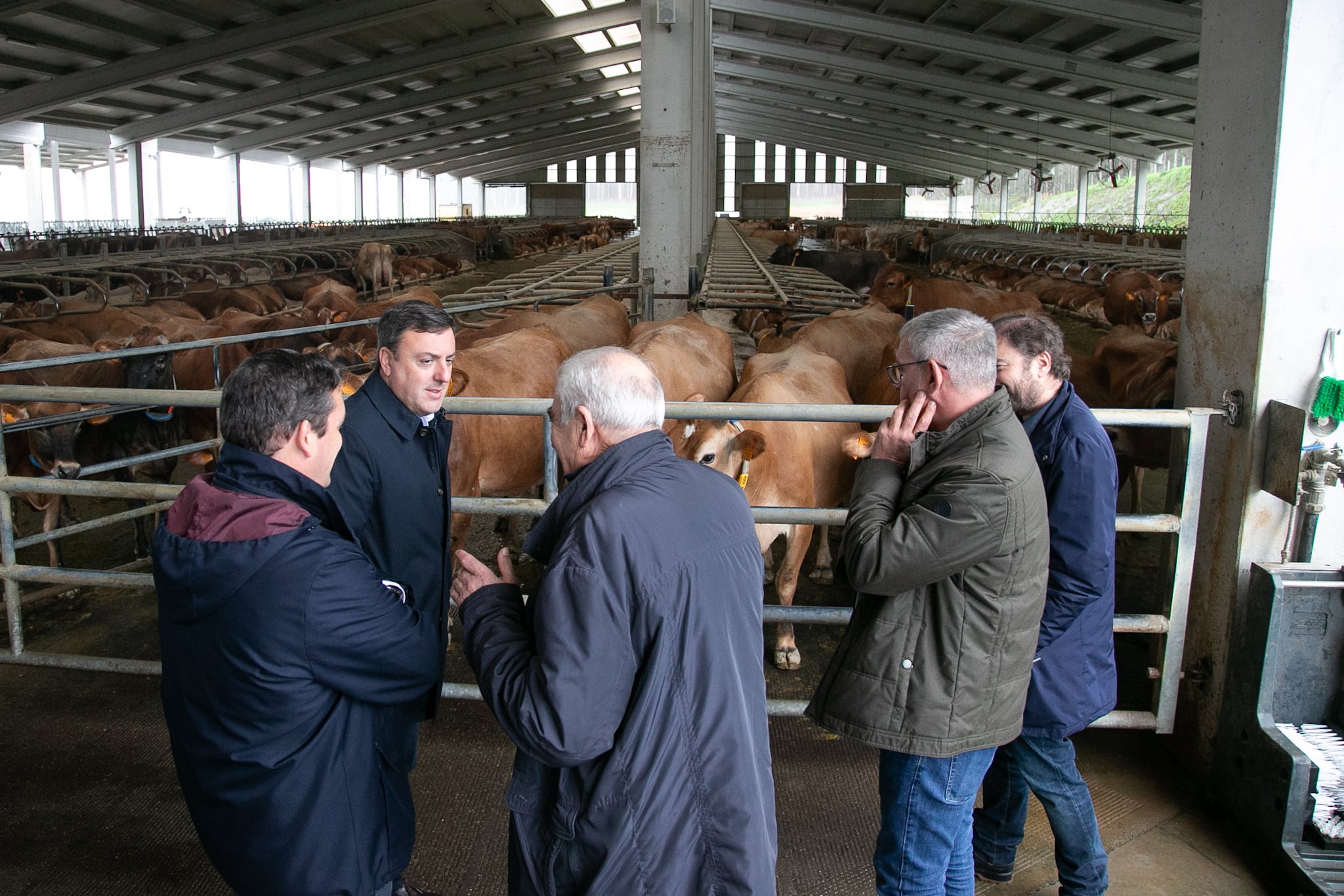 Valentín González Formoso también visitó la granja A Esperanza (foto: Deputación)