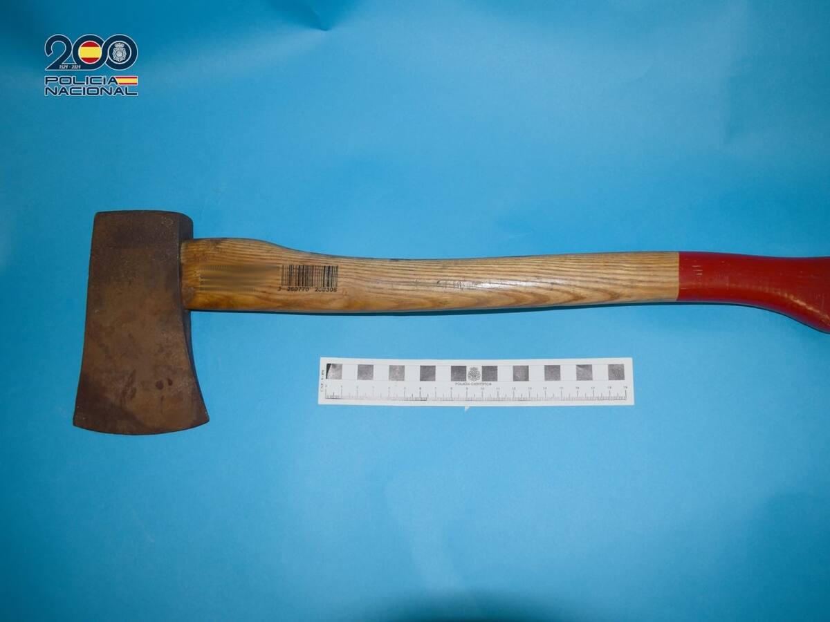 El detenido por la agresión con un hacha ingresa en el servicio de Psiquiatría para su valoración