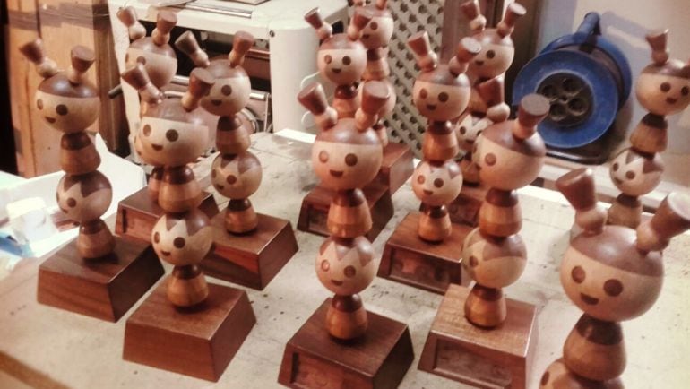 Premios Con los Peques, diseñados por Raúl Gómez.
