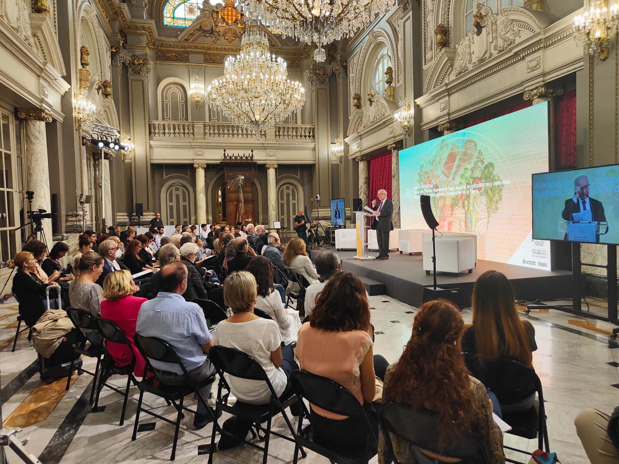Luigi Ferrajoli, exjuez del Tribunal Supremo de Italia y garantista, durante su ponencia