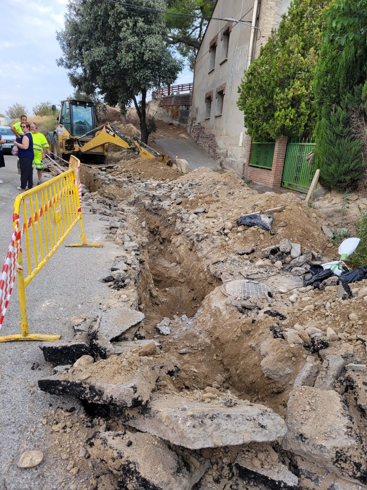 Calle en la que se están realizando las obras. Foto: Ayuntamiento de Fonz