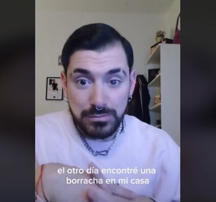 L'usuari de TikTok (@j.zambrana) al seu vídeo. / (@j.zambrana)