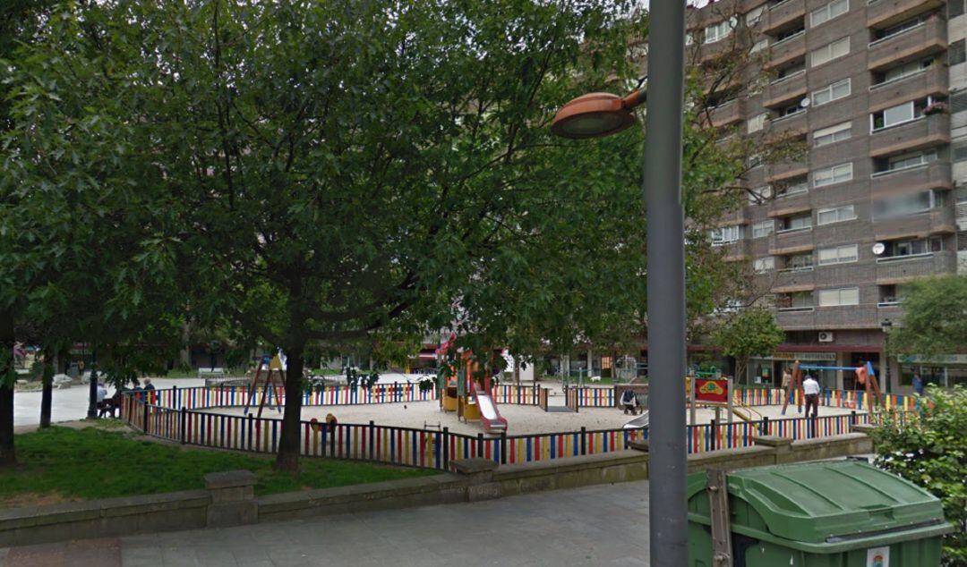 Parque en la plaza de Eugenio Fadrique en Vigo