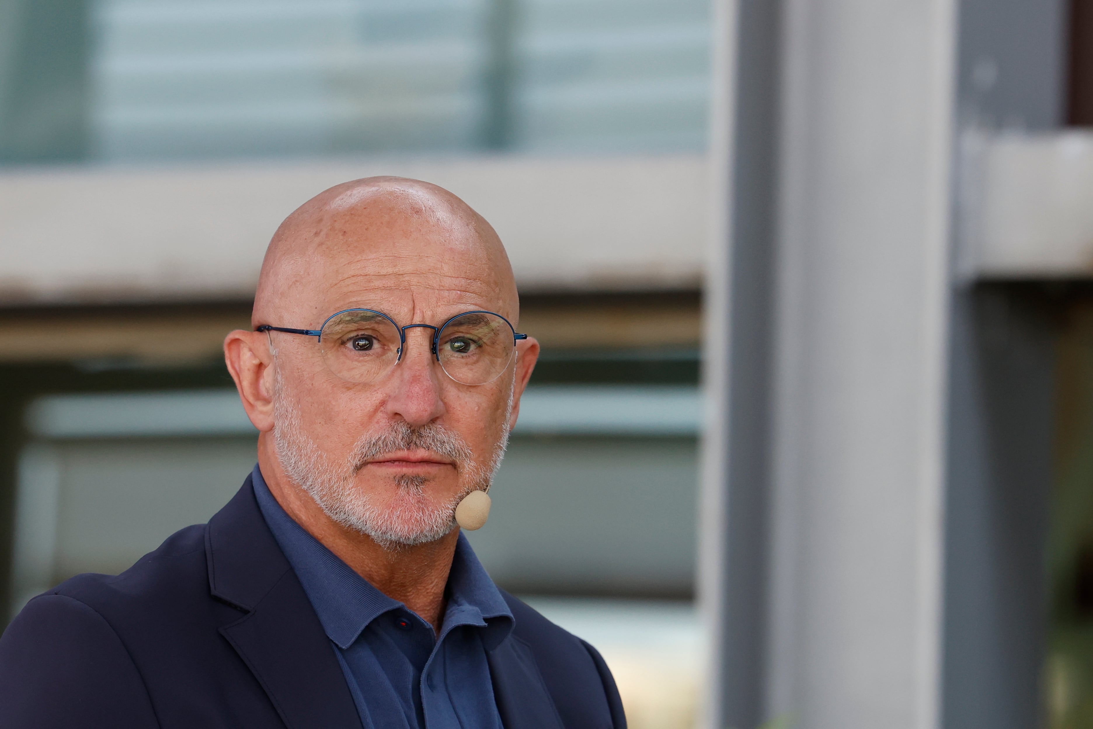 Luis de la Fuente durante la presentación de Aitor Karanka como nuevo director técnico de desarrollo y de la selección absoluta de fútbol